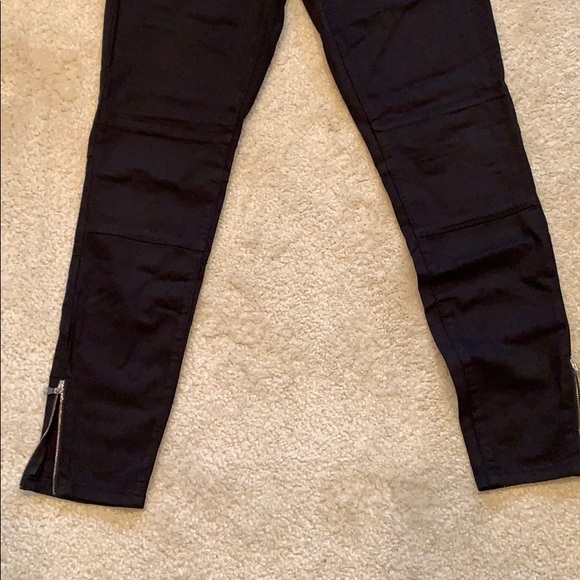 BlankNYC zipper jeans - Picture 2 of 8